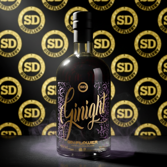 Il gin che profuma di violetta: botaniche rare e perché le abbiamo scelte