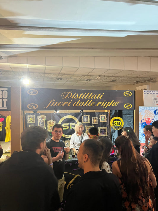 Stand SD Distillery al Lovegineration di Busto Arsizio — Distillati fuori dalle regole